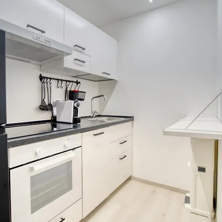 Hostmate - - Suzzani - Bicocca *