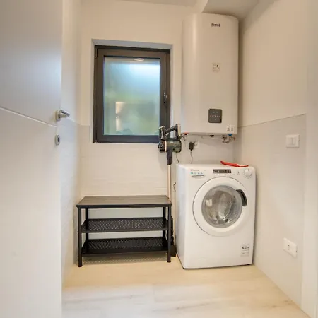 Hostmate - - Suzzani - Bicocca Lägenhet