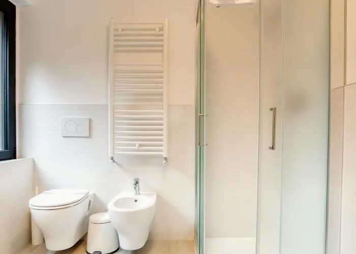 Apartment Hostmate - - Suzzani - Bicocca